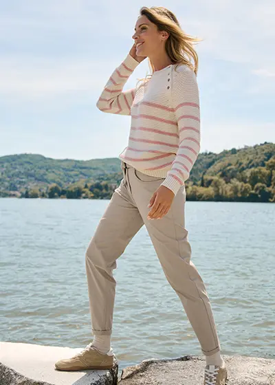 Gestreepte gebreide trui