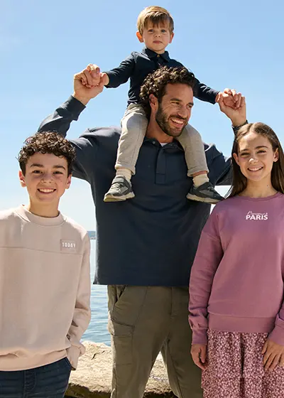 Man met grijs sweatshirt