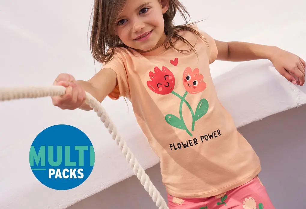 Mädchenmode mit fröhlichen Prints