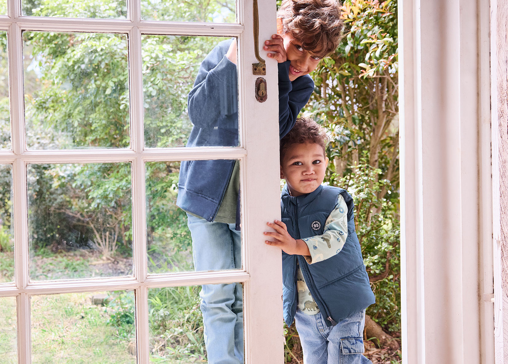 Nieuwe items voor jongens kopen tegen voordelige prijzen